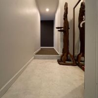 芦屋市奥池町の売買物件/玄関からホールへ