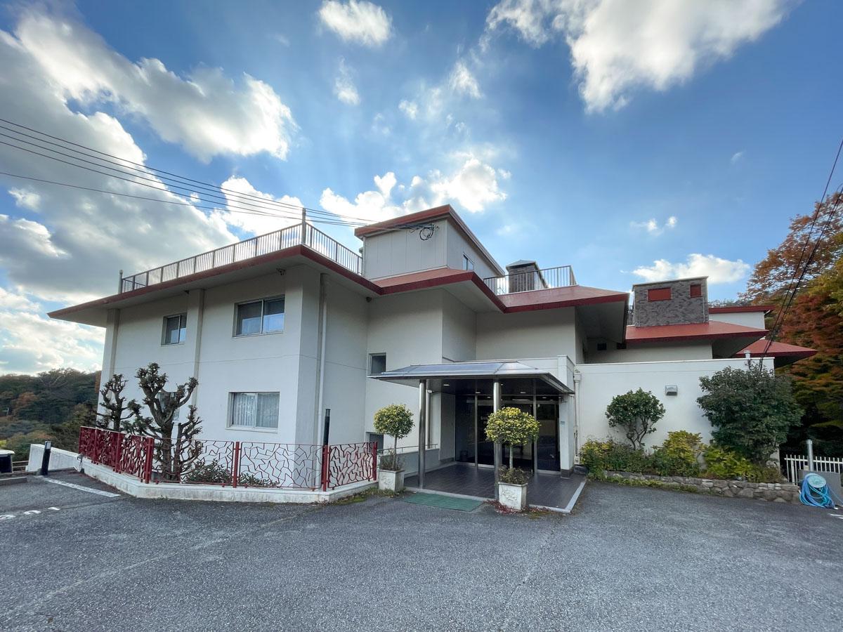 芦屋市奥池町の売買物件/駐車場、エントランスは3階