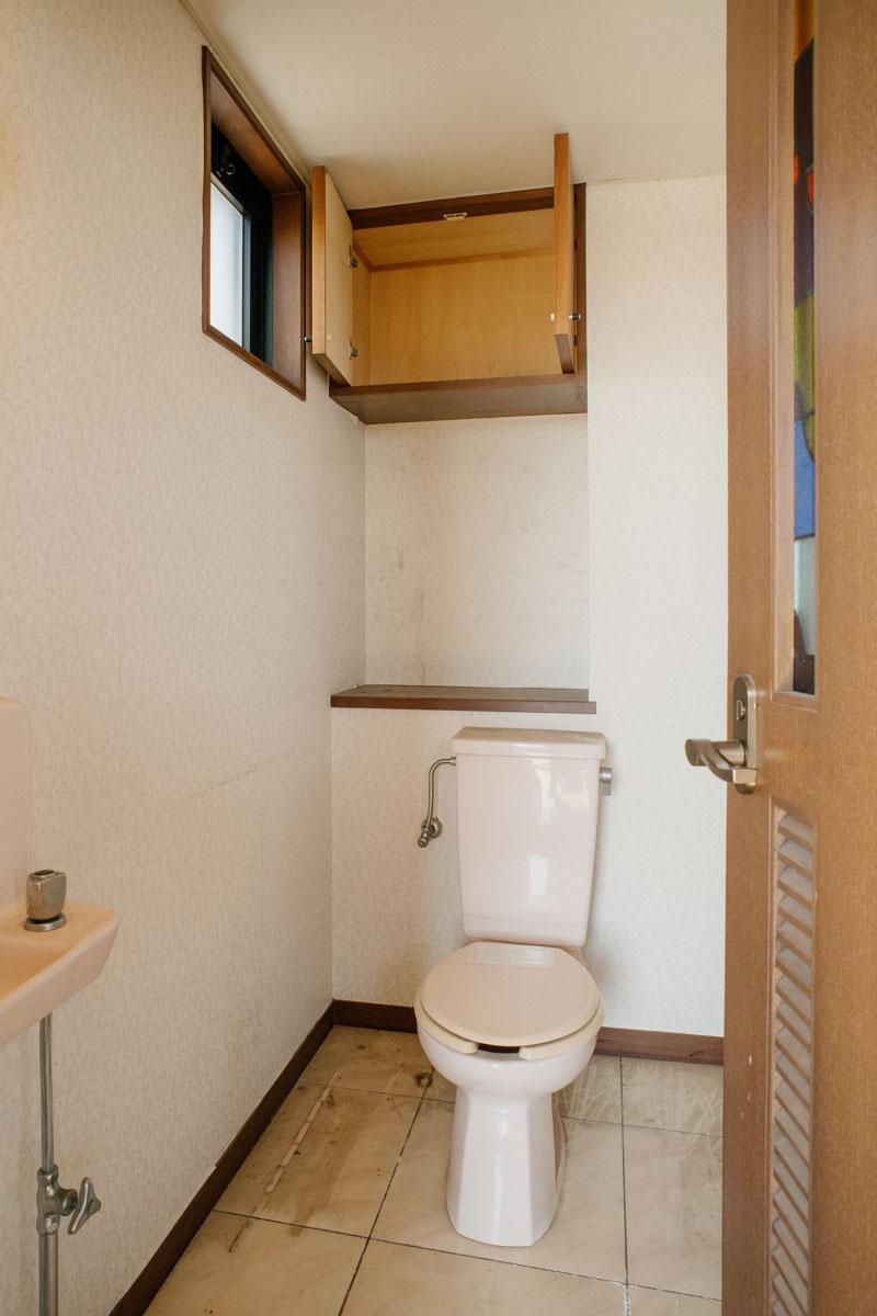 神戸市東灘区住吉山手の売買物件/西棟のトイレは1Fと2Fに