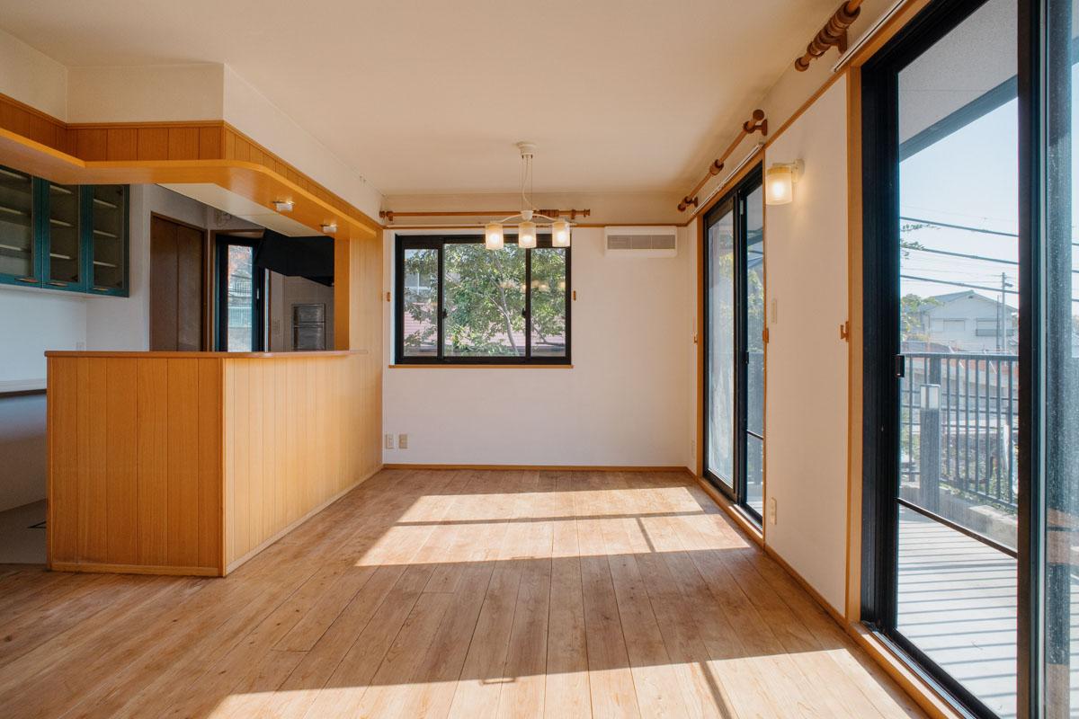 神戸市東灘区住吉山手の売買物件/東棟のリビング