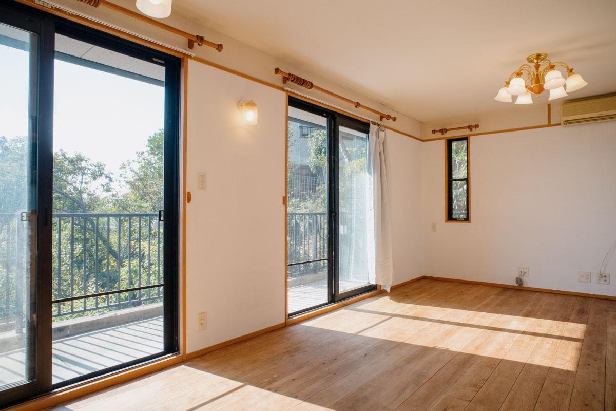 神戸市東灘区住吉山手の売買物件/東棟のリビング