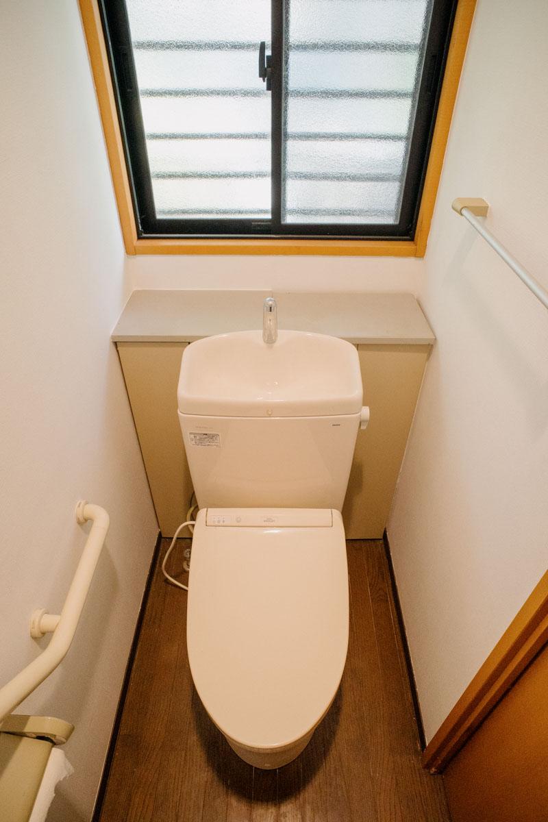 神戸市東灘区住吉山手の売買物件/東棟トイレ