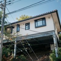 神戸市東灘区住吉山手の売買物件/東棟外観、こちら側にも玄関があります。