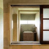 西宮市生瀬町の賃貸物件/玄関横に水回り