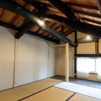 西宮市生瀬町の賃貸物件/ハシゴのような階段を上がって屋根裏部屋へ
