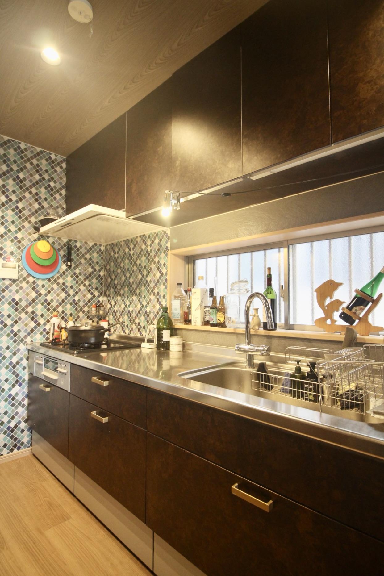 神戸市灘区寺口町の売買物件/3口コンロで使い勝手が良さそうなキッチン