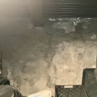 神戸市灘区寺口町の売買物件/擁壁に亀裂があります（庭下倉庫内）