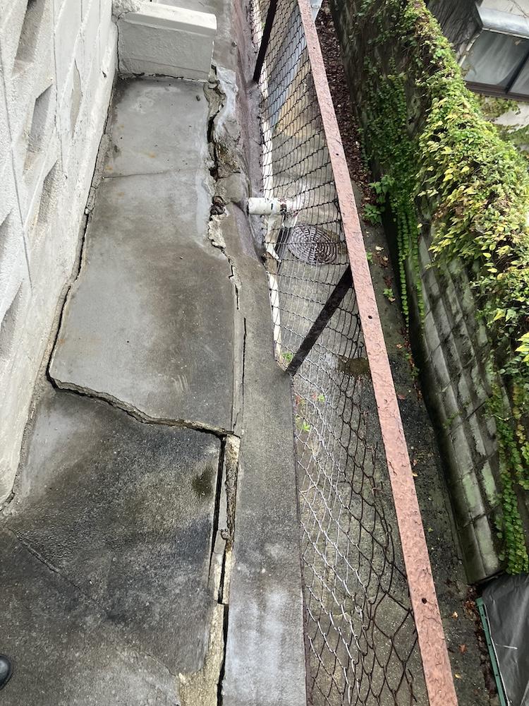 神戸市灘区寺口町の売買物件/擁壁に亀裂があります
