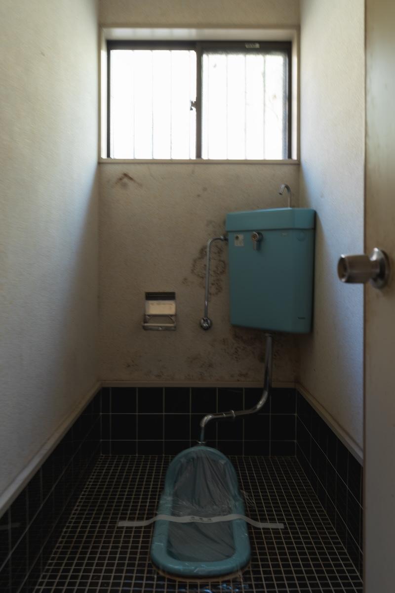 神戸市北区鈴蘭台西町の売買物件/2階トイレ。和式です。