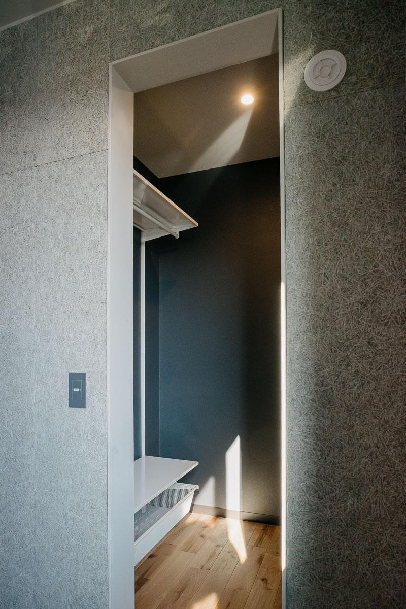 神戸市東灘区渦森台の売買物件/2F洋室それぞれにクローゼットスペースが