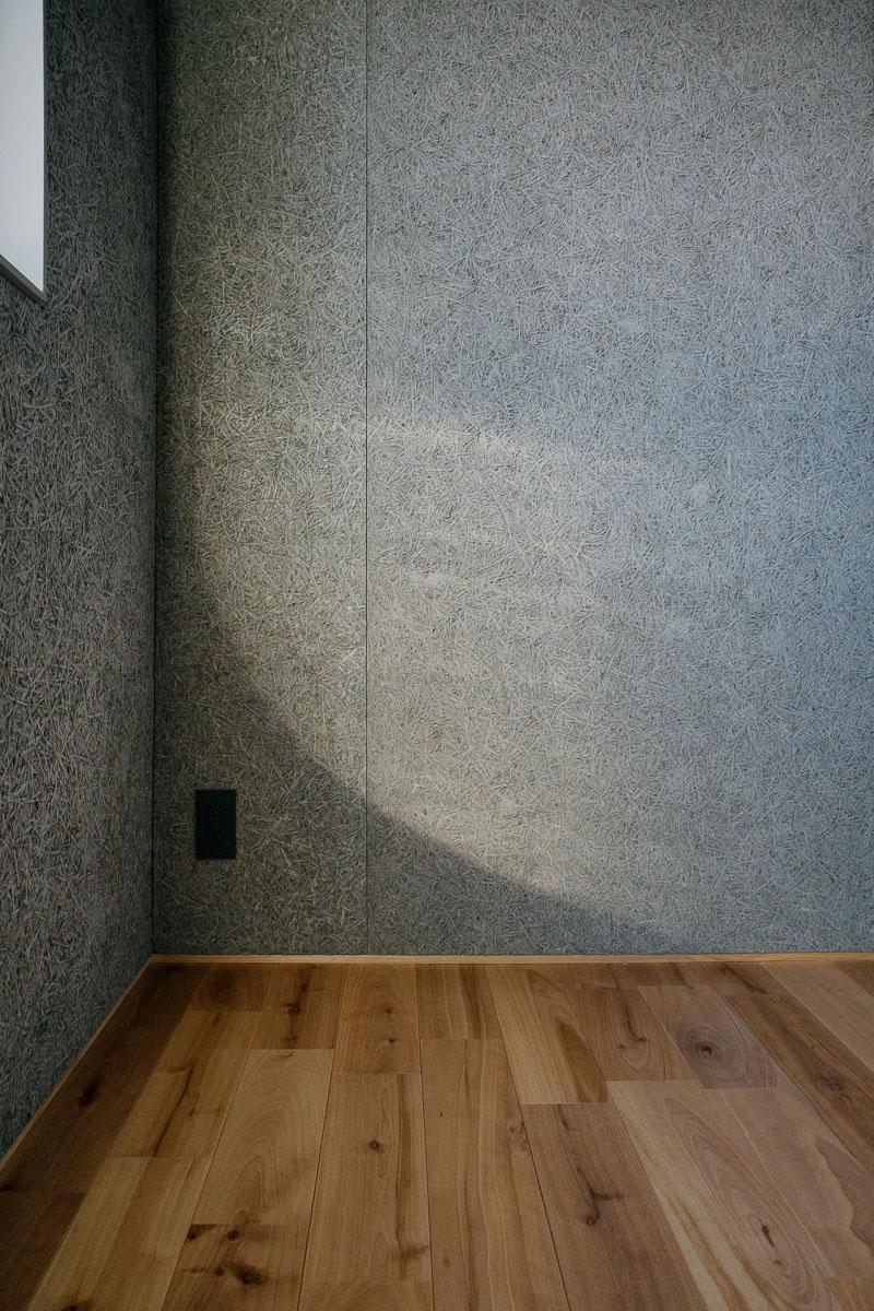 神戸市東灘区渦森台の売買物件/内壁に当たる光の広がりを感じてみて