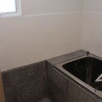 芦屋市東山町の売買物件/御影石タイル張りの風呂