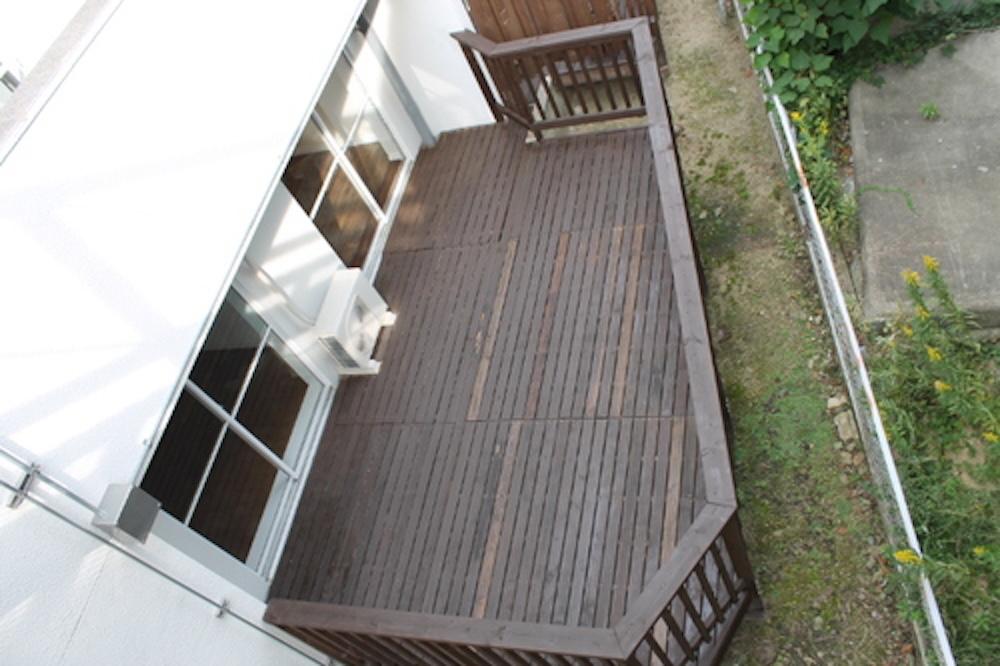 芦屋市東山町の売買物件/広いウッドデッキ付きの部屋もあります