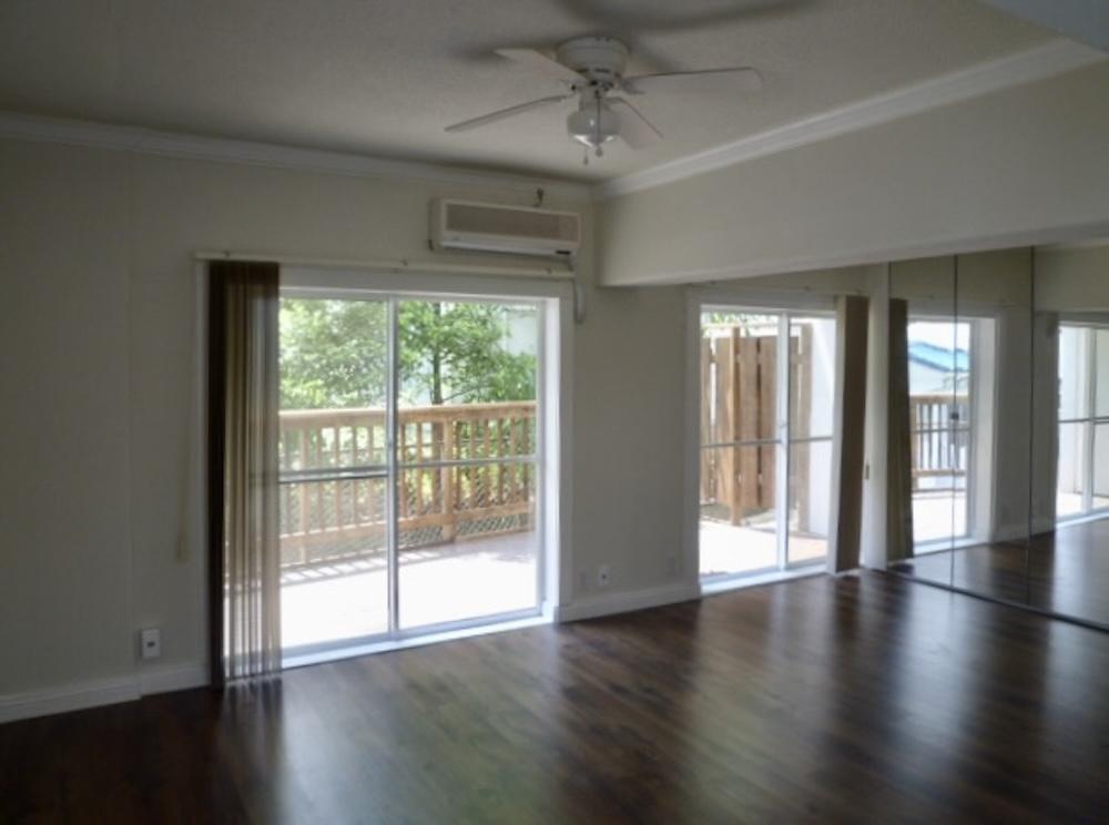 芦屋市東山町の売買物件/部屋から、そのままウッドデッキへ