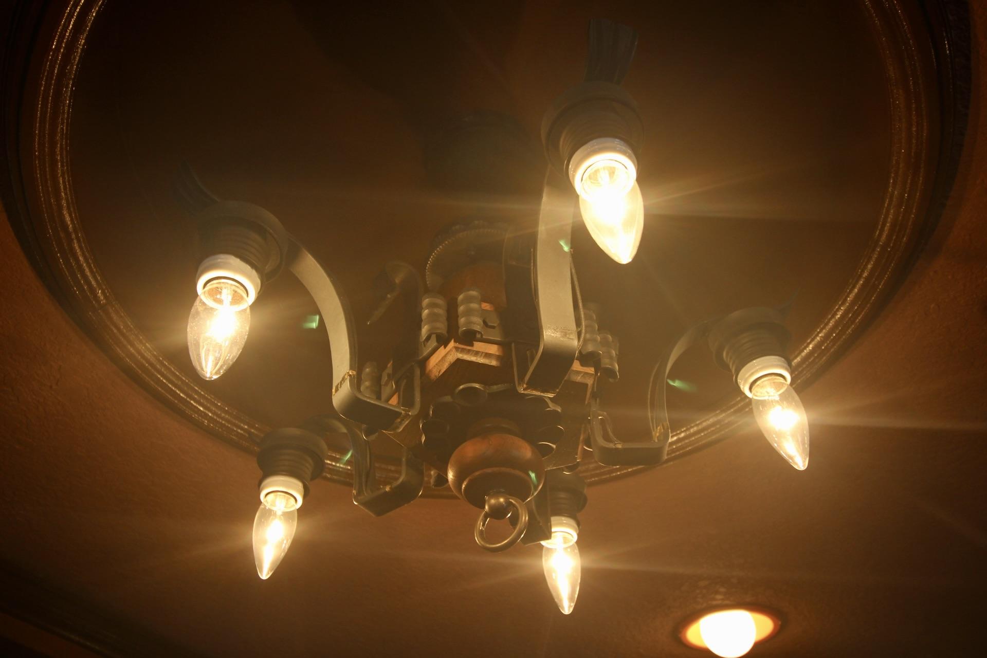 神戸市中央区北野町の売買物件/アンティークな雰囲気漂う照明