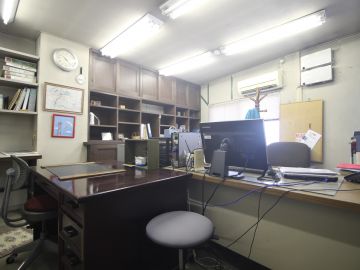 神戸市中央区北野町の売買物件/坂の上、昭和の仕事場