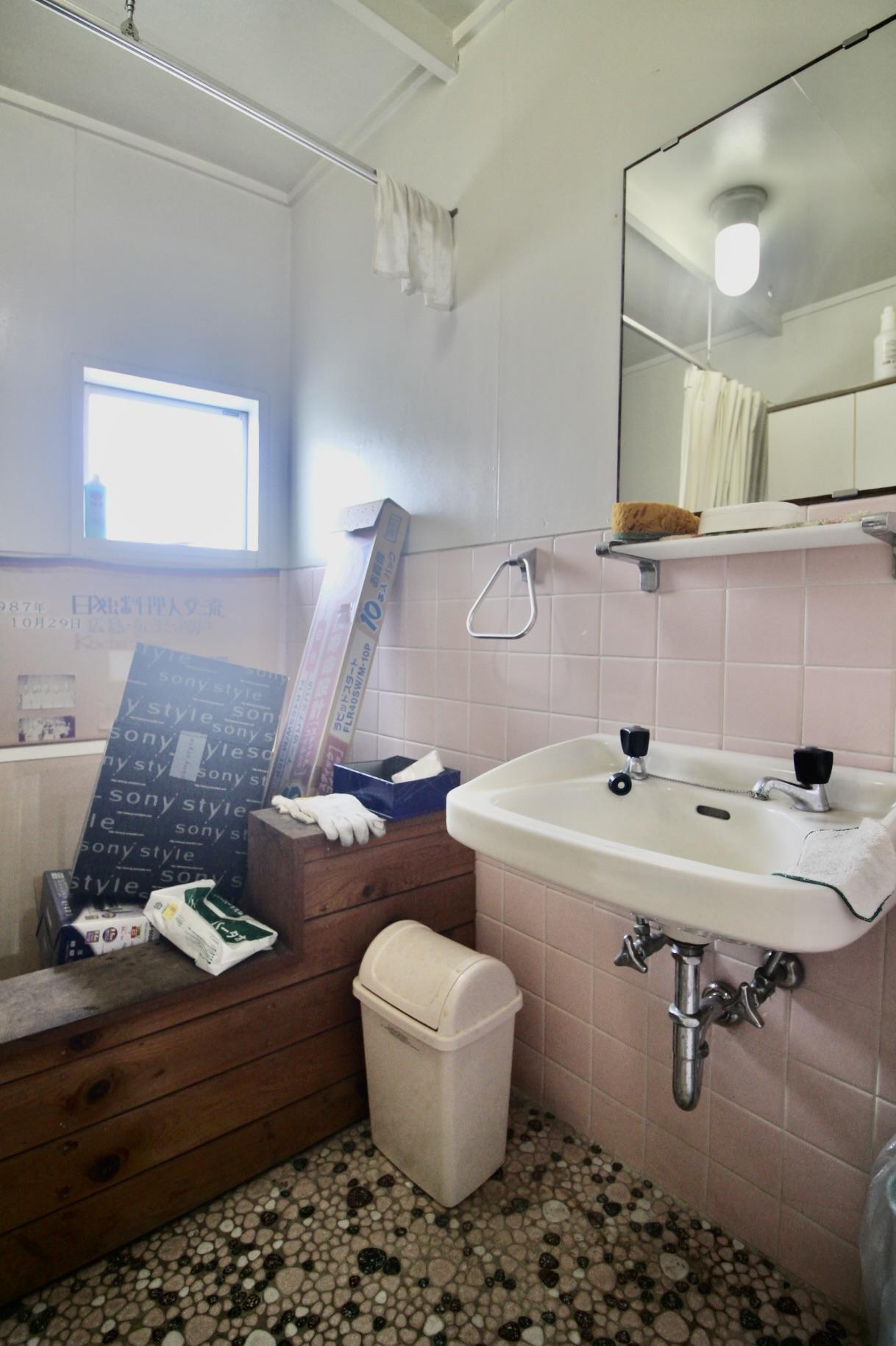 神戸市中央区北野町の売買物件/バス・トイレ・洗面台は一体型の外国人仕様