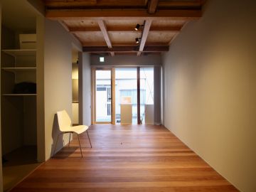 神戸市須磨区須磨浦通の賃貸物件/海と電車と、暮らしと商い