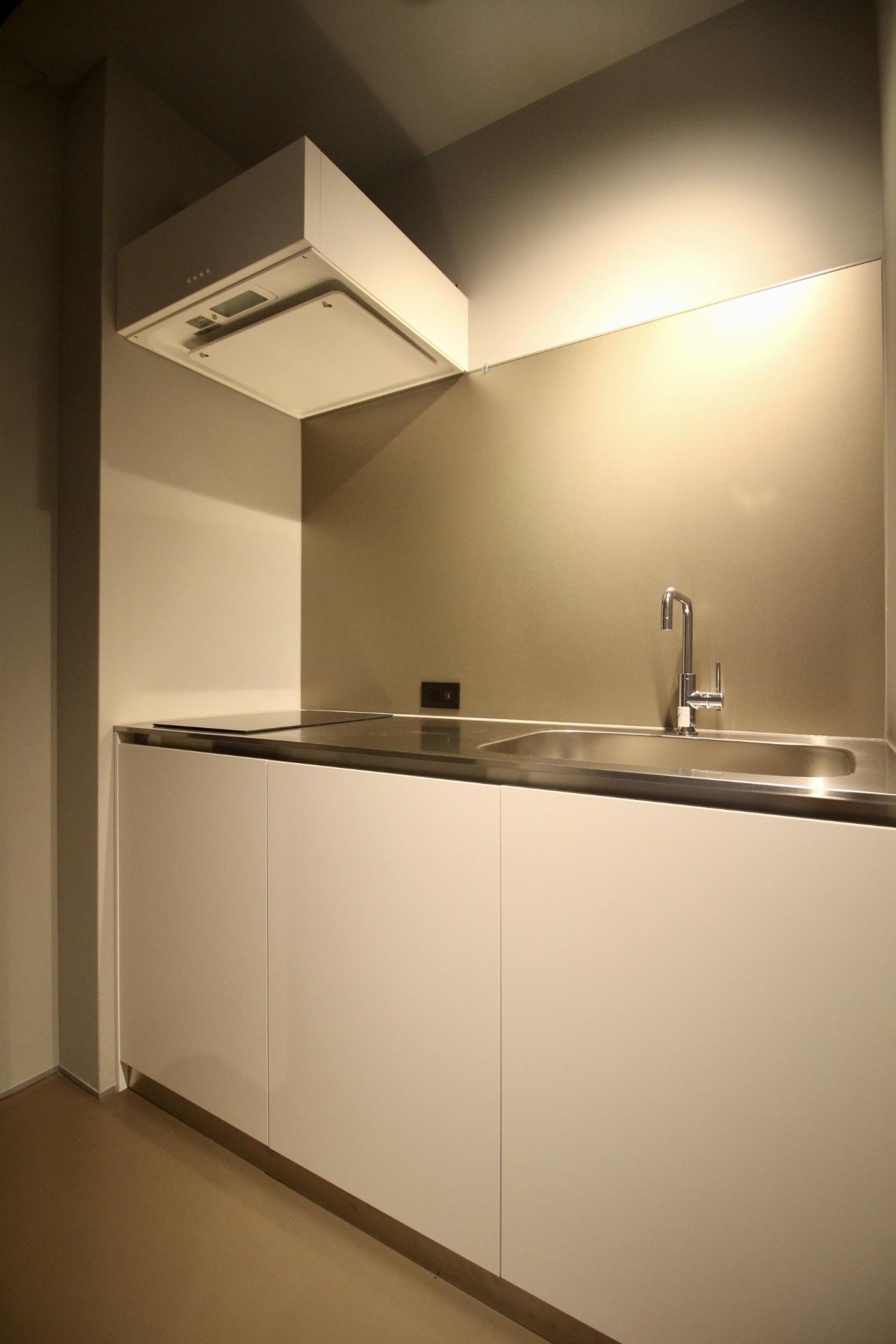 神戸市須磨区須磨浦通の賃貸物件/ミニマルなキッチン