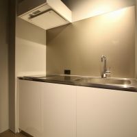 神戸市須磨区須磨浦通の賃貸物件/ミニマルなキッチン