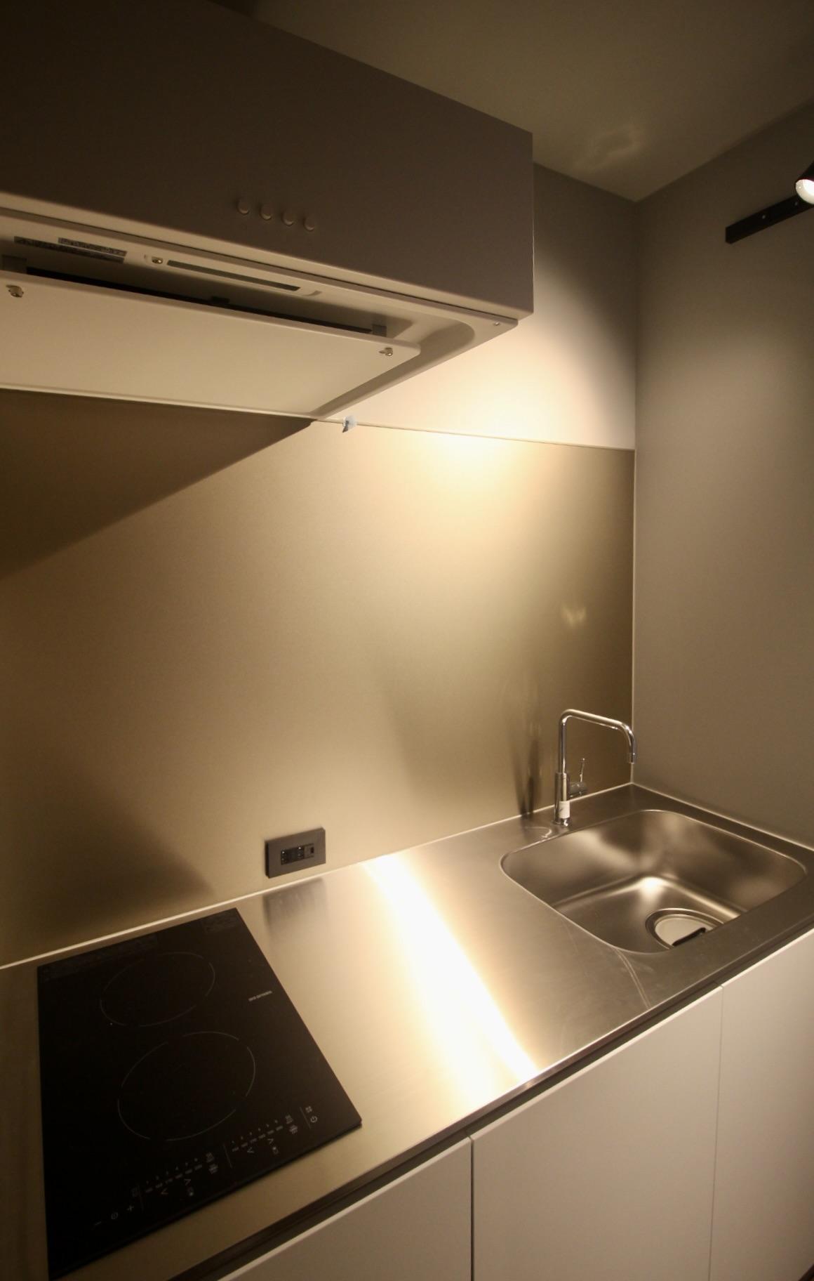 神戸市須磨区須磨浦通の賃貸物件/ミニマルなキッチン