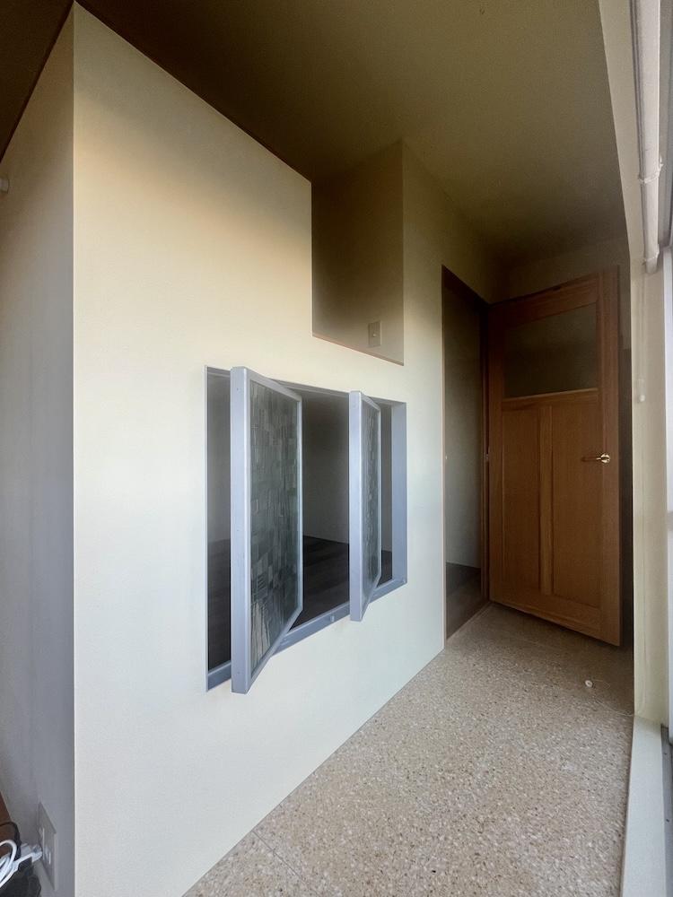 神戸市東灘区岡本の売買物件/ハシゴをかけてロフトに上がります。