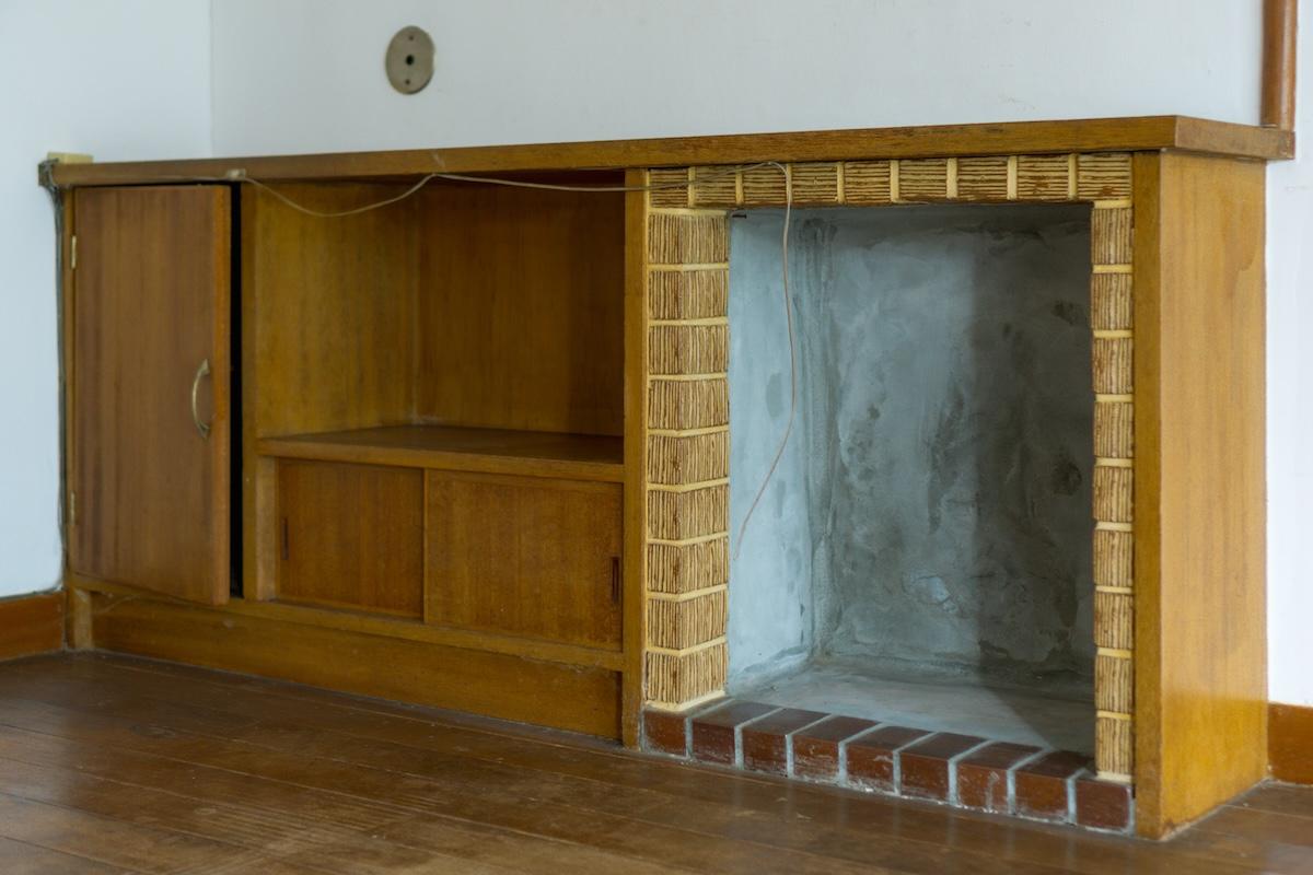 神戸市東灘区岡本の賃貸物件/マントルピースは造作棚として使えます