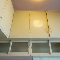 神戸市東灘区岡本の賃貸物件/シンク上には吊り戸棚もたくさん