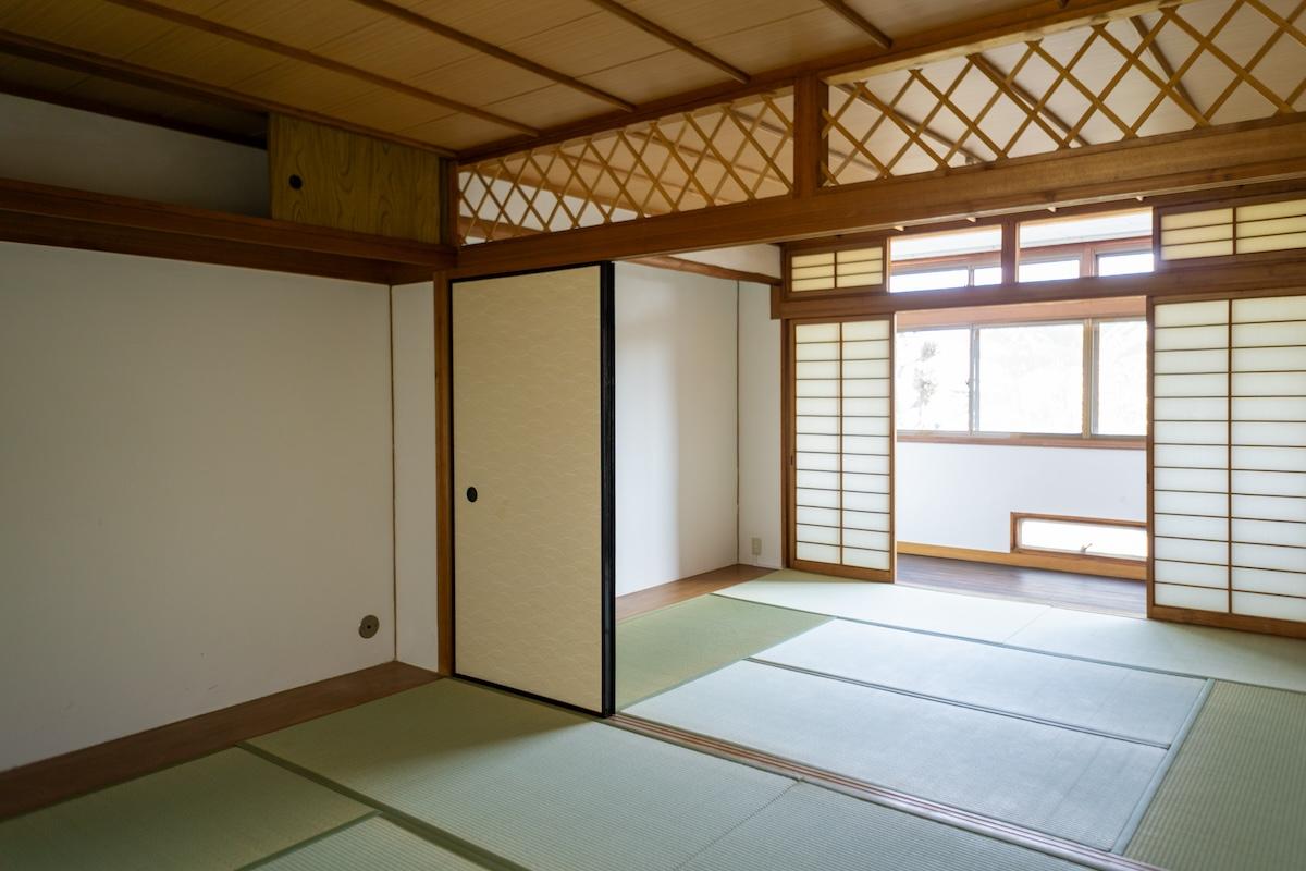 神戸市東灘区岡本の賃貸物件/2階は6畳の和室が2間