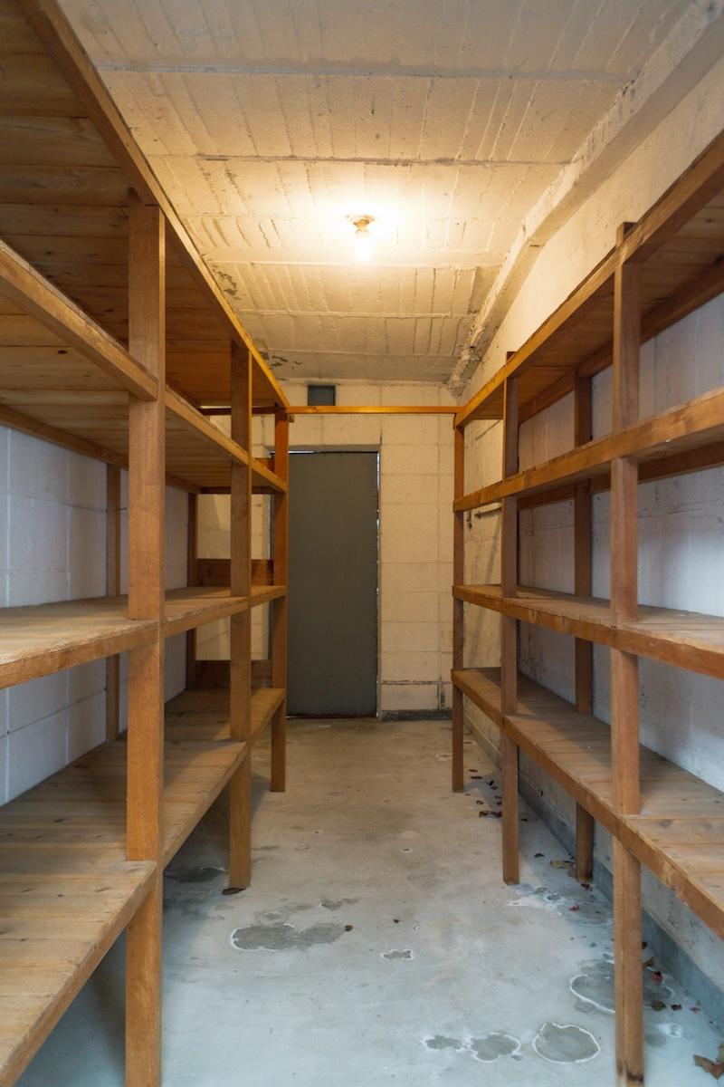 神戸市東灘区岡本の賃貸物件/ガーデニング用品やアウトドアグッズなどたっぷり収納可能