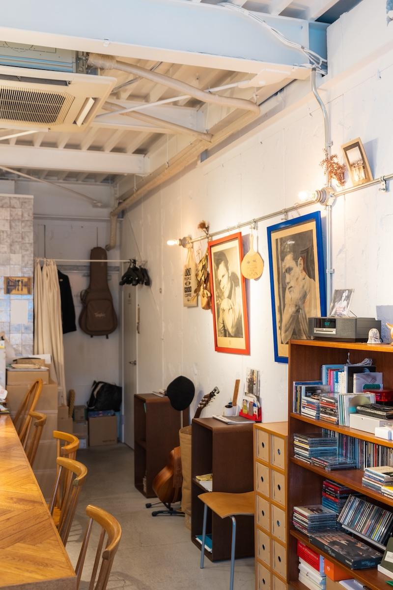 神戸市東灘区住吉本町の賃貸物件/鉄骨や配管をあえてむき出しに