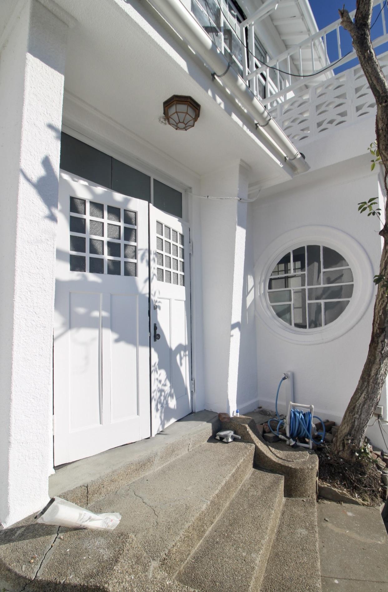 神戸市中央区諏訪山町の賃貸物件/玄関