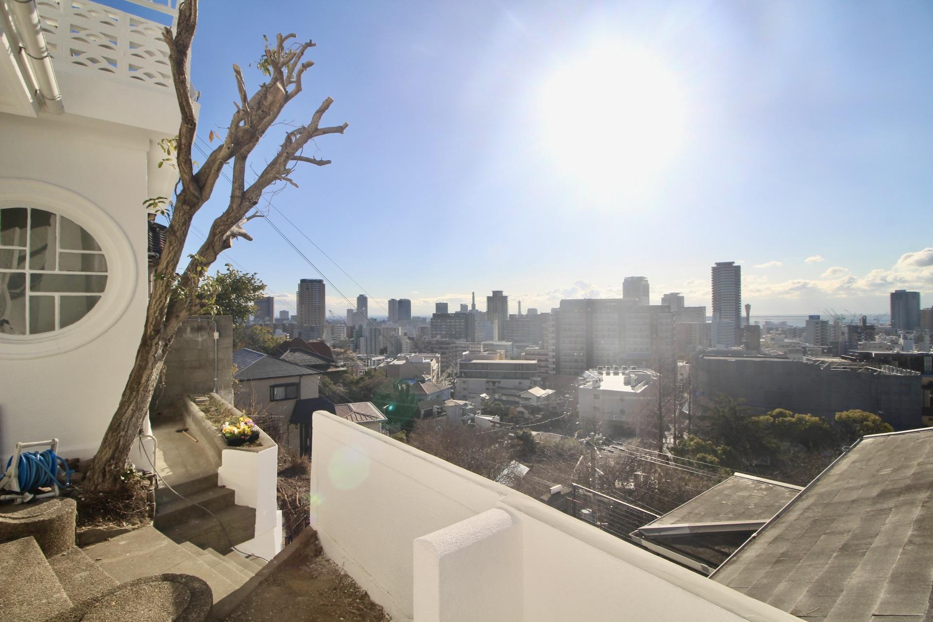 神戸市中央区諏訪山町の賃貸物件/玄関を出るとこの眺め