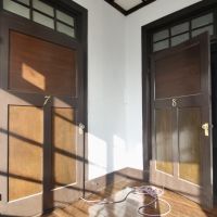 神戸市中央区諏訪山町の賃貸物件/見よ、この存在感。ズラリ並ぶ建具の存在感たるや。