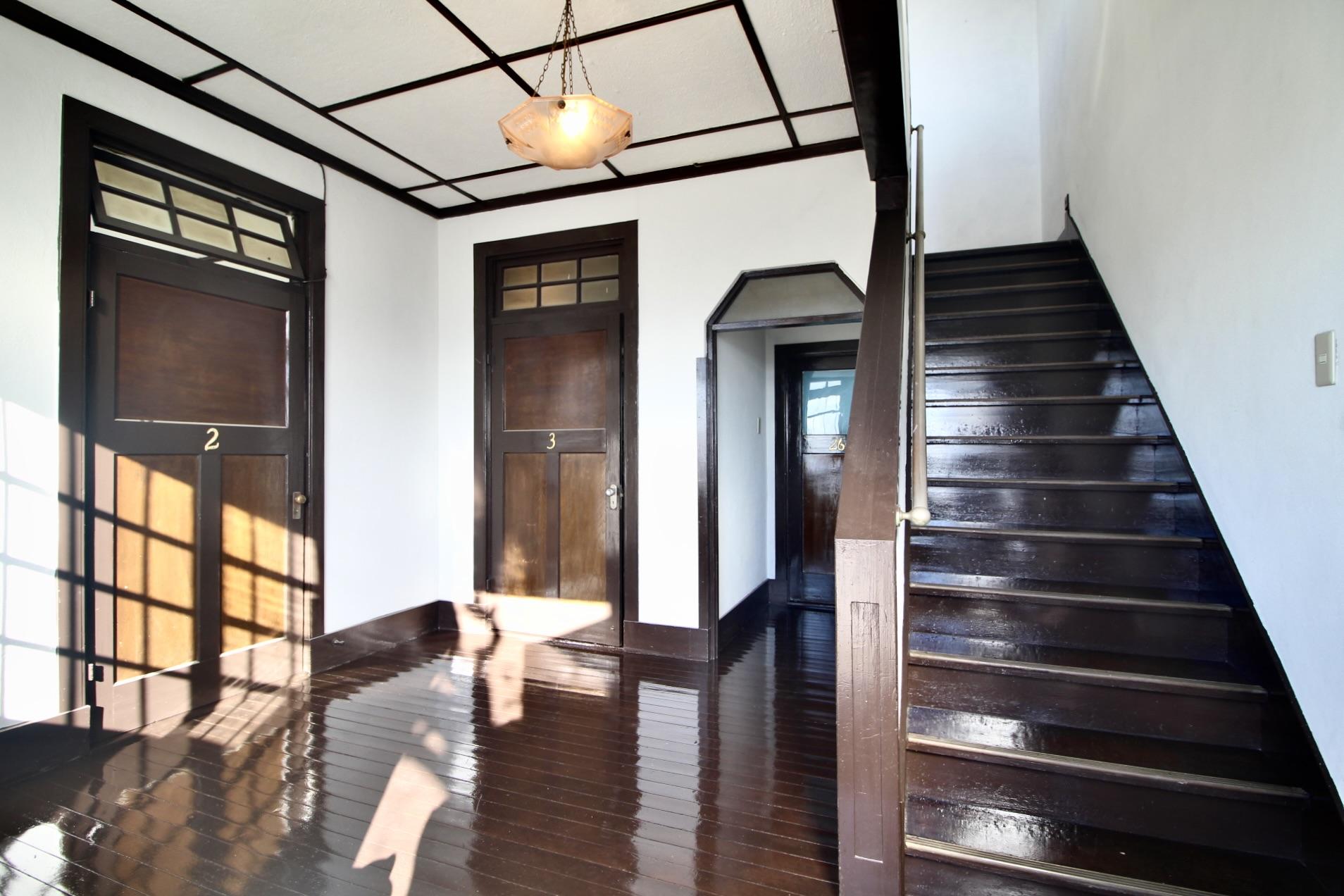 神戸市中央区諏訪山町の賃貸物件/玄関入ると一瞬でタイムスリップ