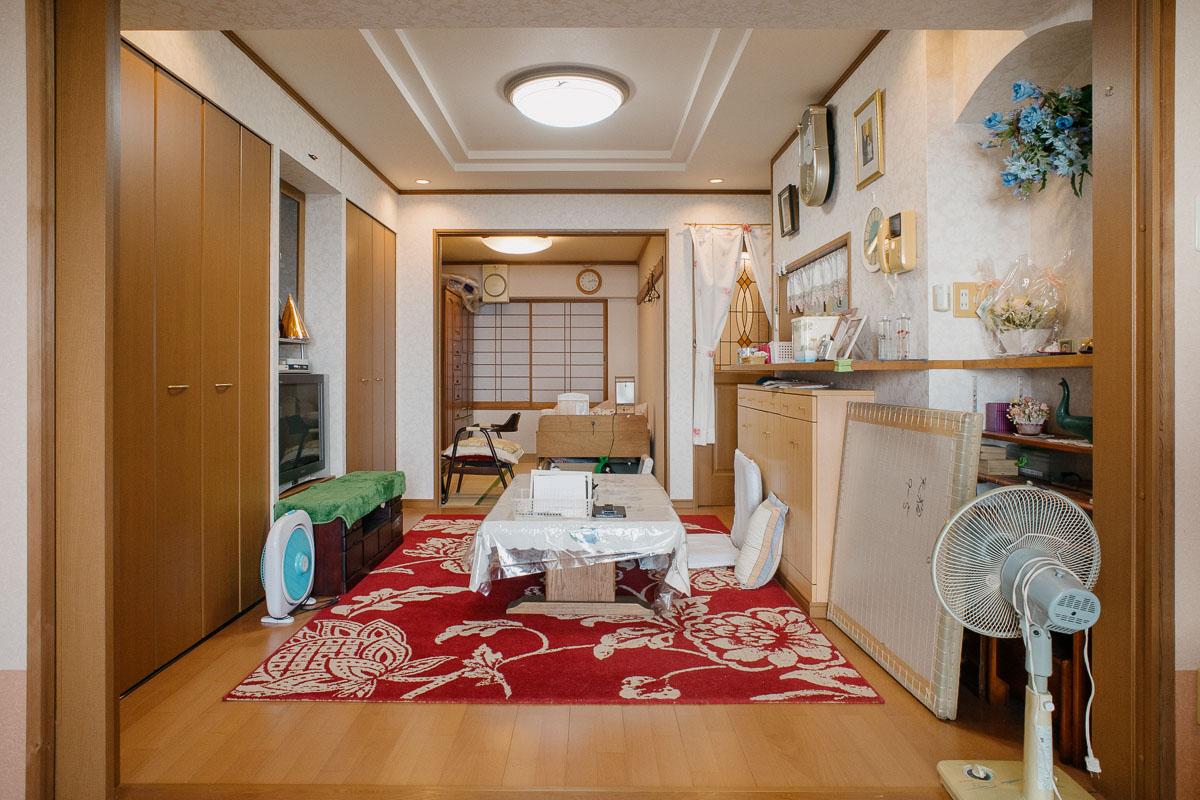 神戸市灘区六甲山町西谷山の売買物件/収納がたっぷりのダイニング。