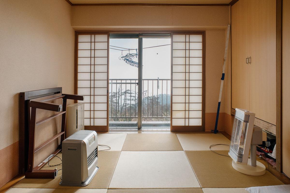 神戸市灘区六甲山町西谷山の売買物件/今日は曇っていましたが、窓からは山と海が！