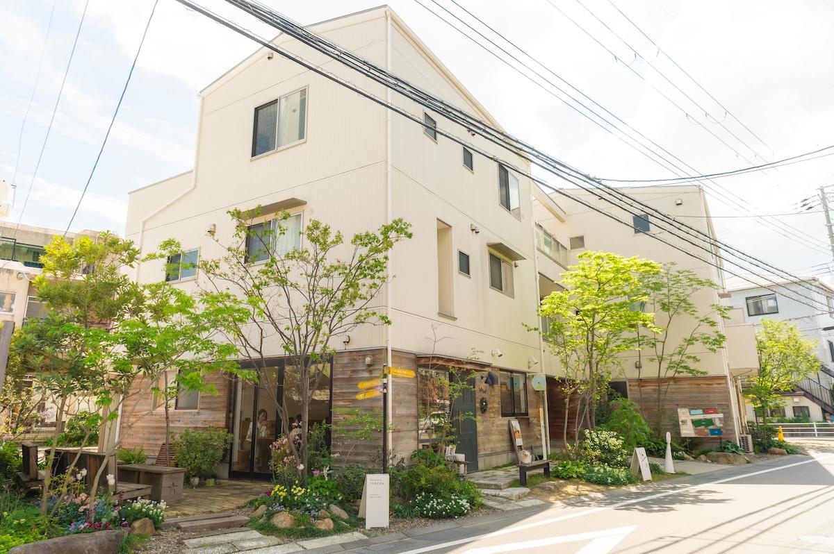 宝塚市高司の賃貸物件/町の中の&rdquo;小さな町&rdquo;には住居・店舗・事務所・アトリエが集まる