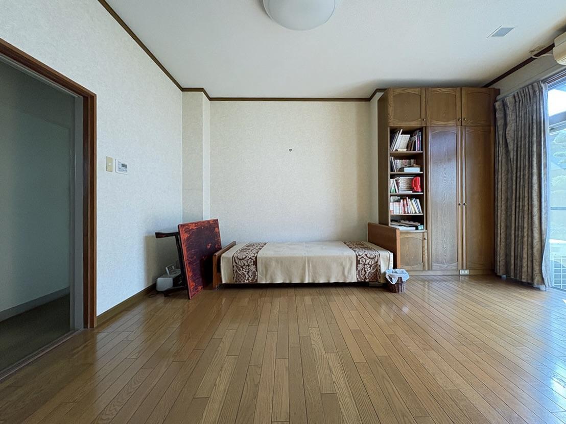 明石市松が丘の売買物件/1F洋室