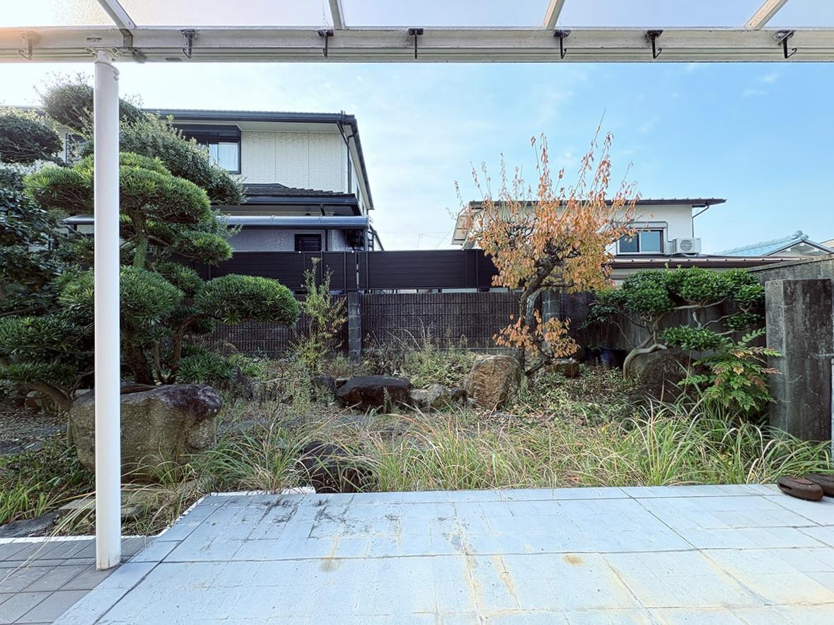 明石市松が丘の売買物件/広々なお庭