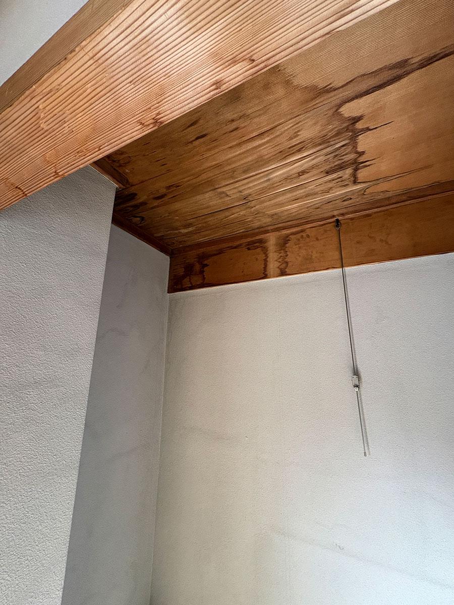 明石市松が丘の売買物件/雨漏れあります