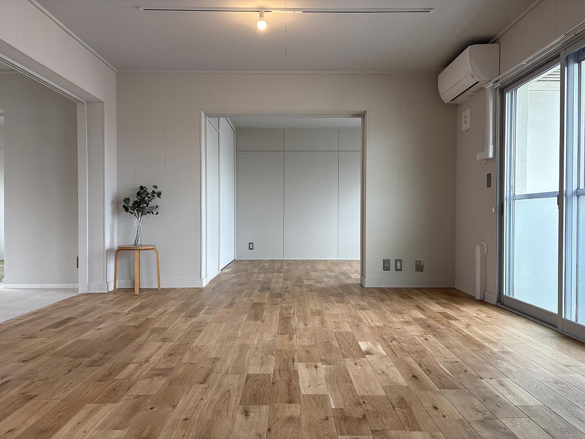 神戸市垂水区舞子台の賃貸物件/LDK。オークの無垢床のぬくもりを感じてください。