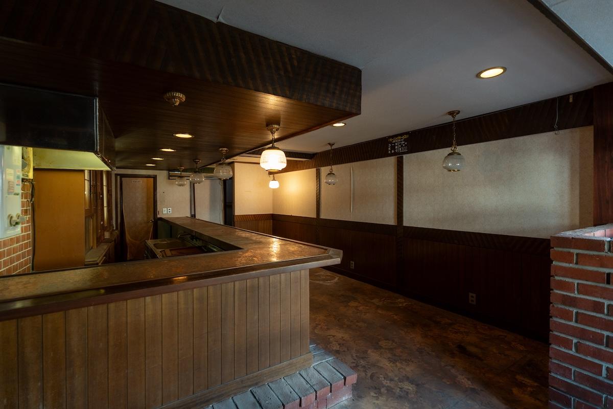 神戸市北区鈴蘭台東町の賃貸物件/L字のカウンターのほか席数も結構確保できそう