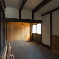 神戸市北区有野町唐櫃の売買物件/玄関を上がったところ。おそらくここも昔は土間だったのでは。