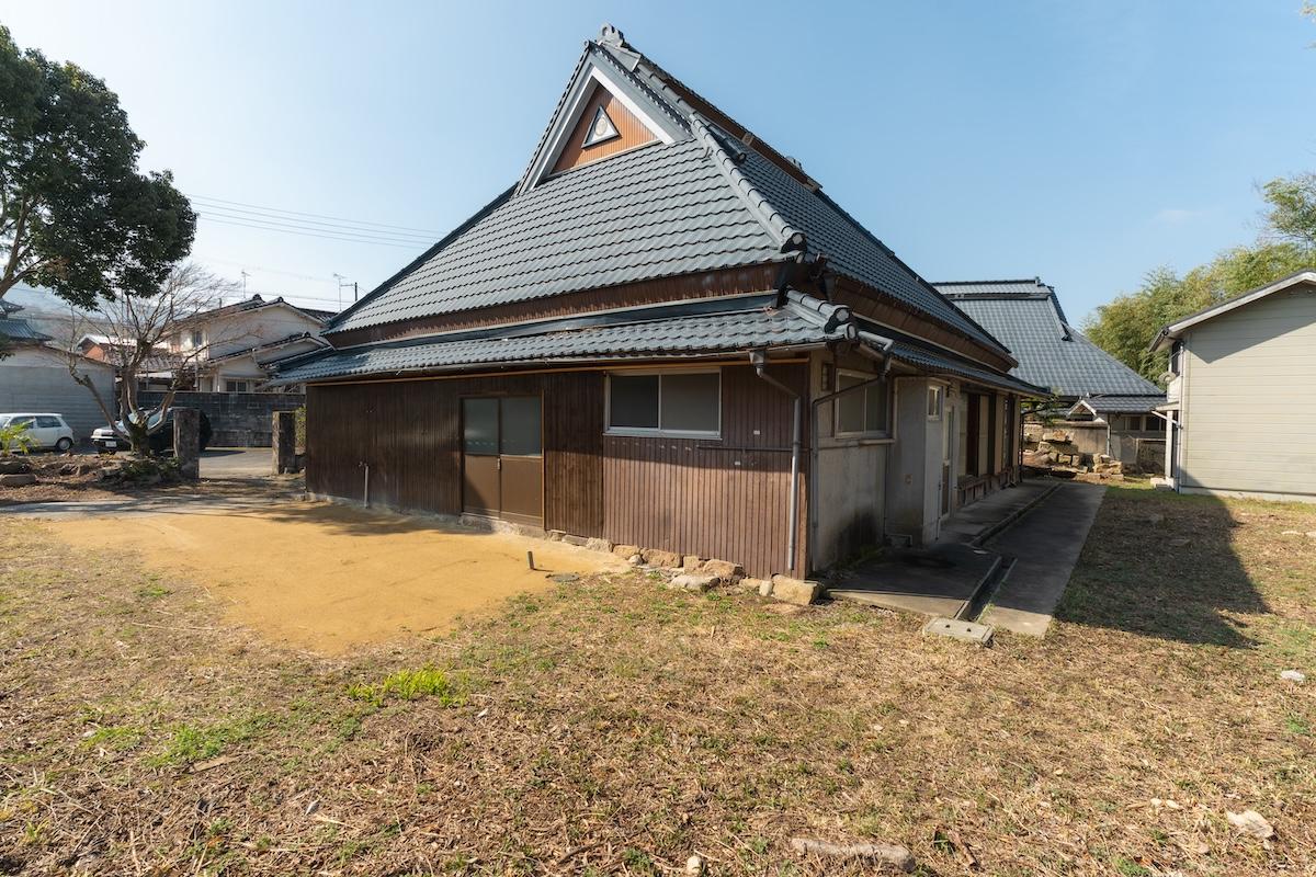 神戸市北区有野町唐櫃の売買物件/北〜東にゆったりとスペースのある敷地