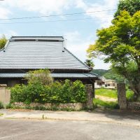 神戸市北区有野町唐櫃の売買物件/もともと茅葺のうえに鋼板が葺かれた大屋根の平屋