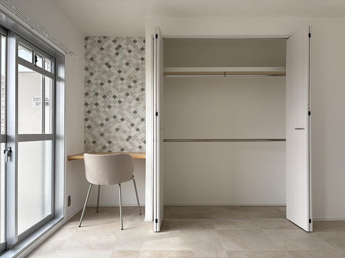 神戸市垂水区神陵台の賃貸物件/LDKの収納横にワークスペースも