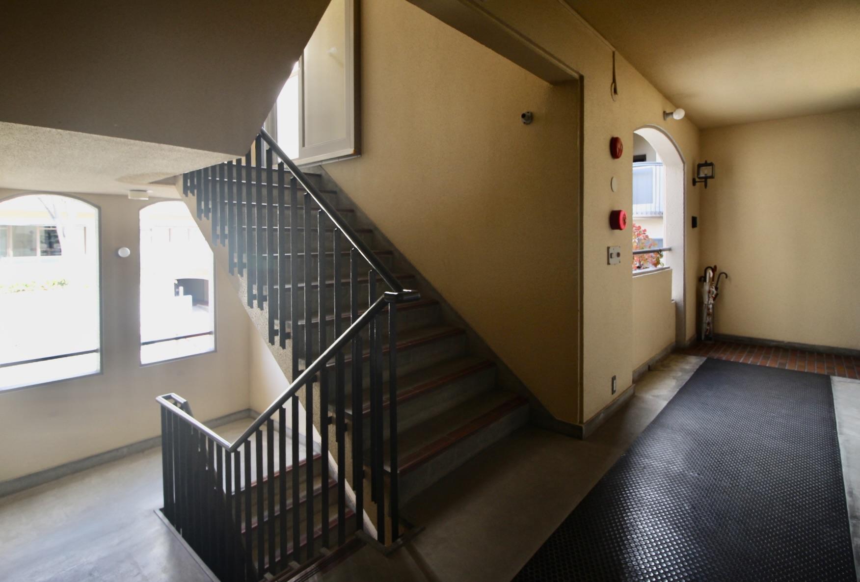 芦屋市楠町の賃貸物件/共用部まで抜かりない世界観。