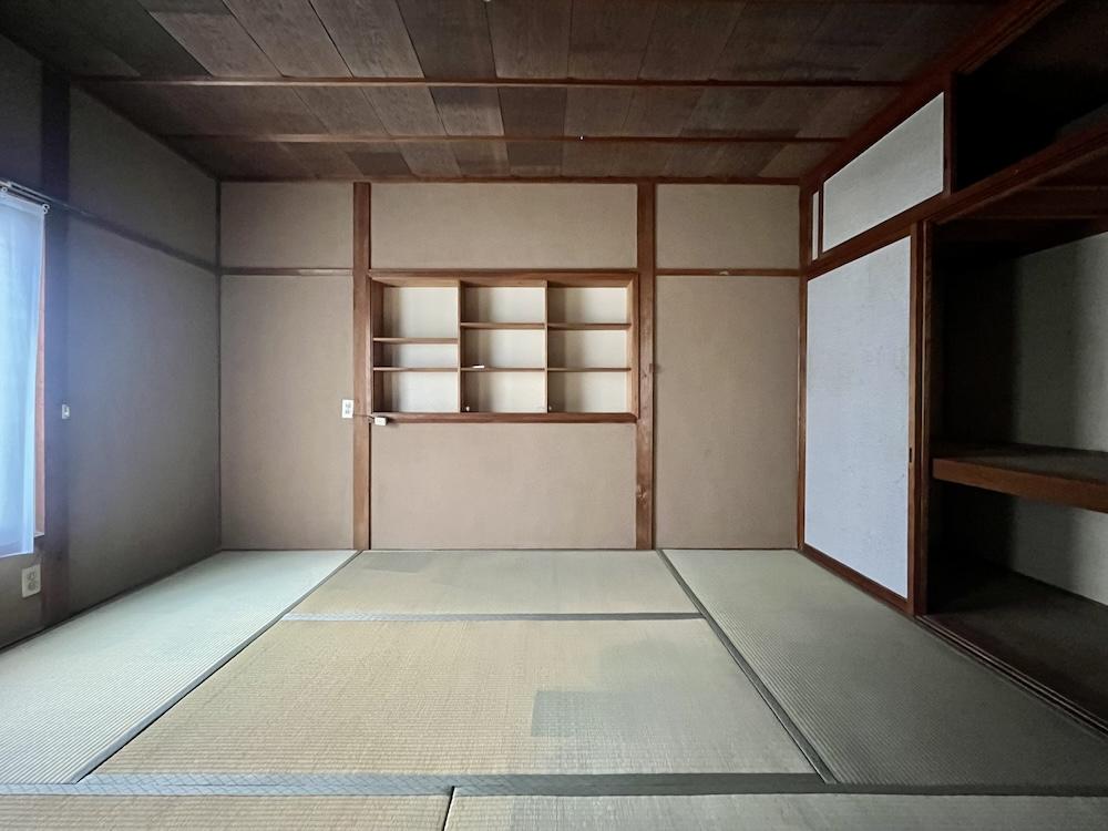 神戸市兵庫区熊野町の売買物件/２階のゆったりした和室