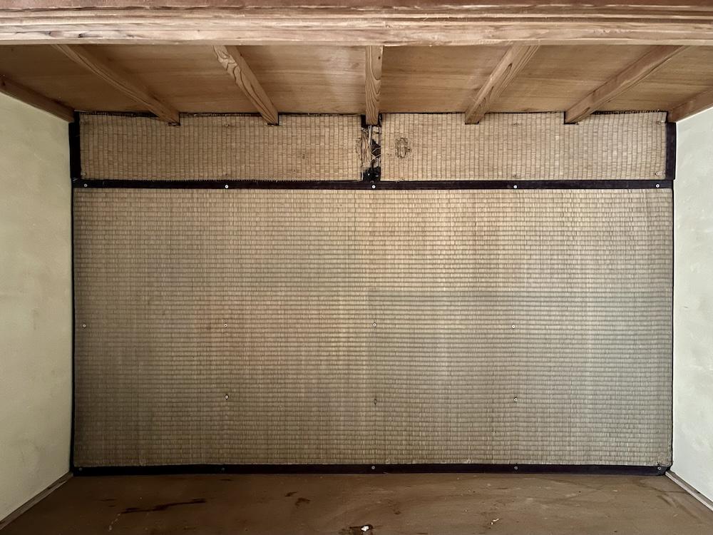 神戸市兵庫区熊野町の売買物件/底？！と思いきや壁！！物置の畳壁！